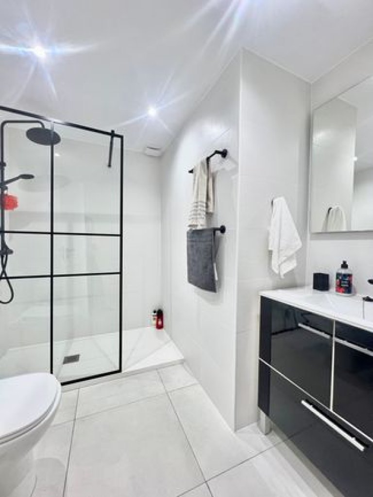 Illetas -Bungalow Wohnung direkt in erster Meereslinie mit Pool !