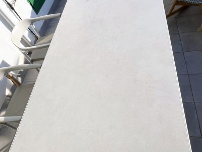 ILLUM Outdoor Designer-Tisch mit Keramikplatte von TRIBU pulverbeschichtet 212 x 100 x 76