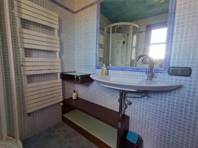 Impressive finca with guest wing, heating, pool near Felanitx - Petra -- F 64