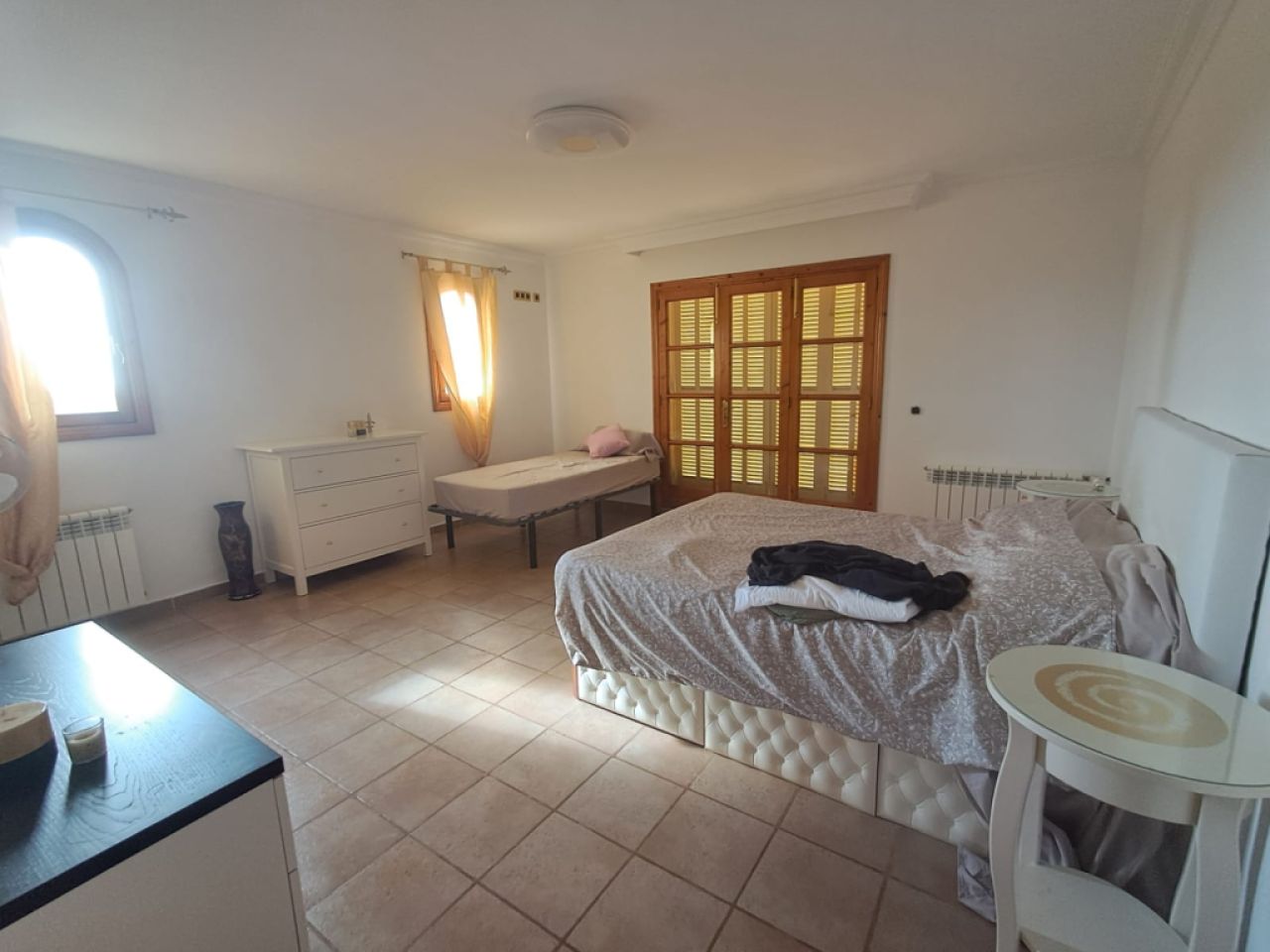 Impressive finca with guest wing, heating, pool near Felanitx - Petra -- F 64