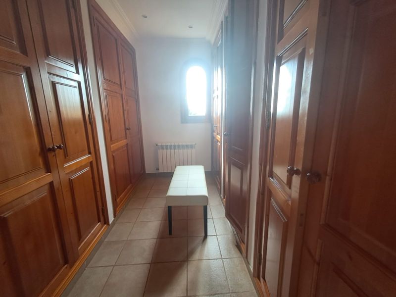 Impressive finca with guest wing, heating, pool near Felanitx - Petra -- F 64