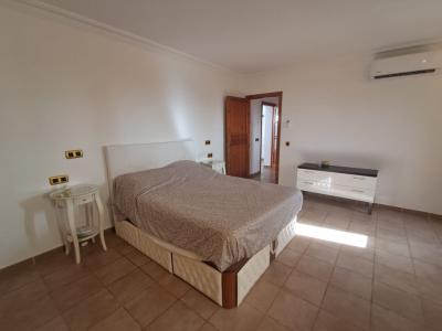 Impressive finca with guest wing, heating, pool near Felanitx - Petra -- F 64