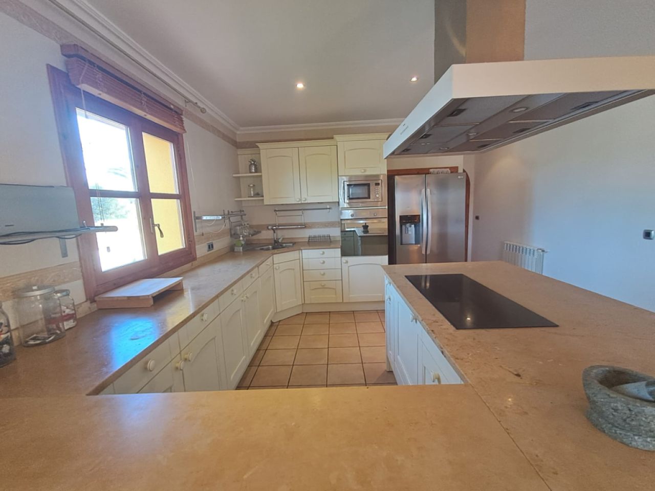 Impressive finca with guest wing, heating, pool near Felanitx - Petra -- F 64