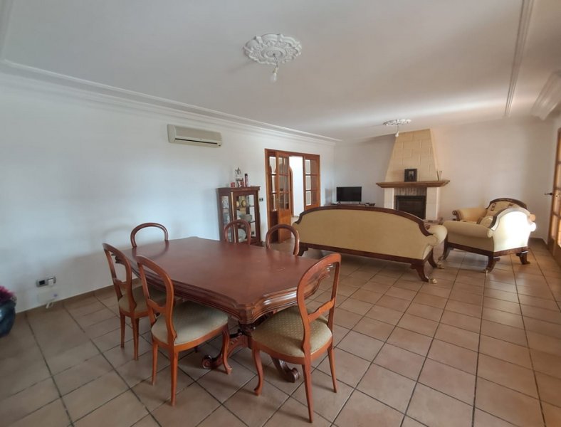 Imposante Finca mit sep. Gästehaus und allen Extras bei Petra- Manacor -- F 64 VK