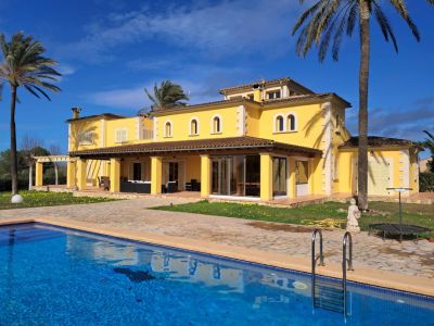 Imposante Finca mit sep. Gästehaus und allen Extras bei Petra- Manacor -- F 64 VK