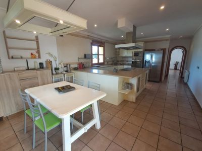 Imposante Finca mit sep. Gästehaus und allen Extras bei Petra- Manacor -- F 64 VK