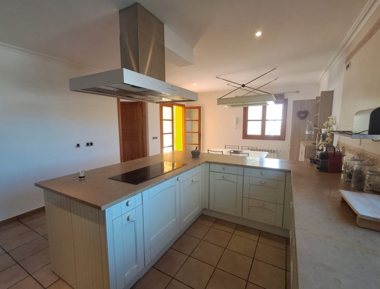 Imposante Finca mit sep. Gästehaus und allen Extras bei Petra- Manacor -- F 64 VK
