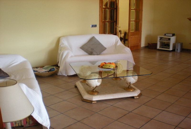 Imposing finca with sep. guest house and all extras near Petra - Manacor -- F 64 VK