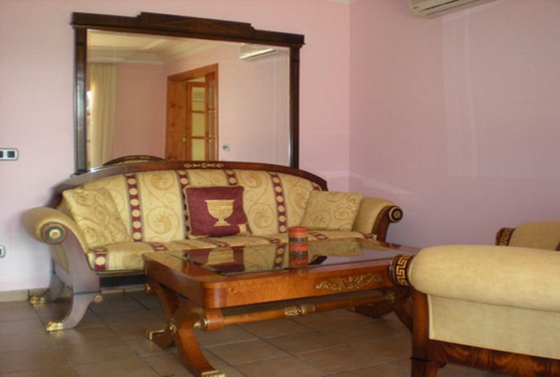 Imposing finca with sep. guest house and all extras near Petra - Manacor -- F 64 VK