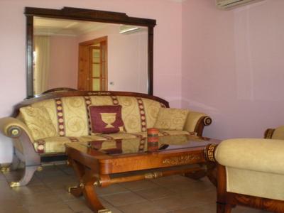 Imposing finca with sep. guest house and all extras near Petra - Manacor -- F 64 VK