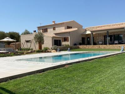 Imposantes Chalet mit allen Extras und 6 SZ in guter Lage bei Manacor - Ortsrand -- CH 56