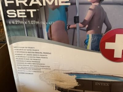 Intex Aufbau Pool 4.27 x 1.07 m