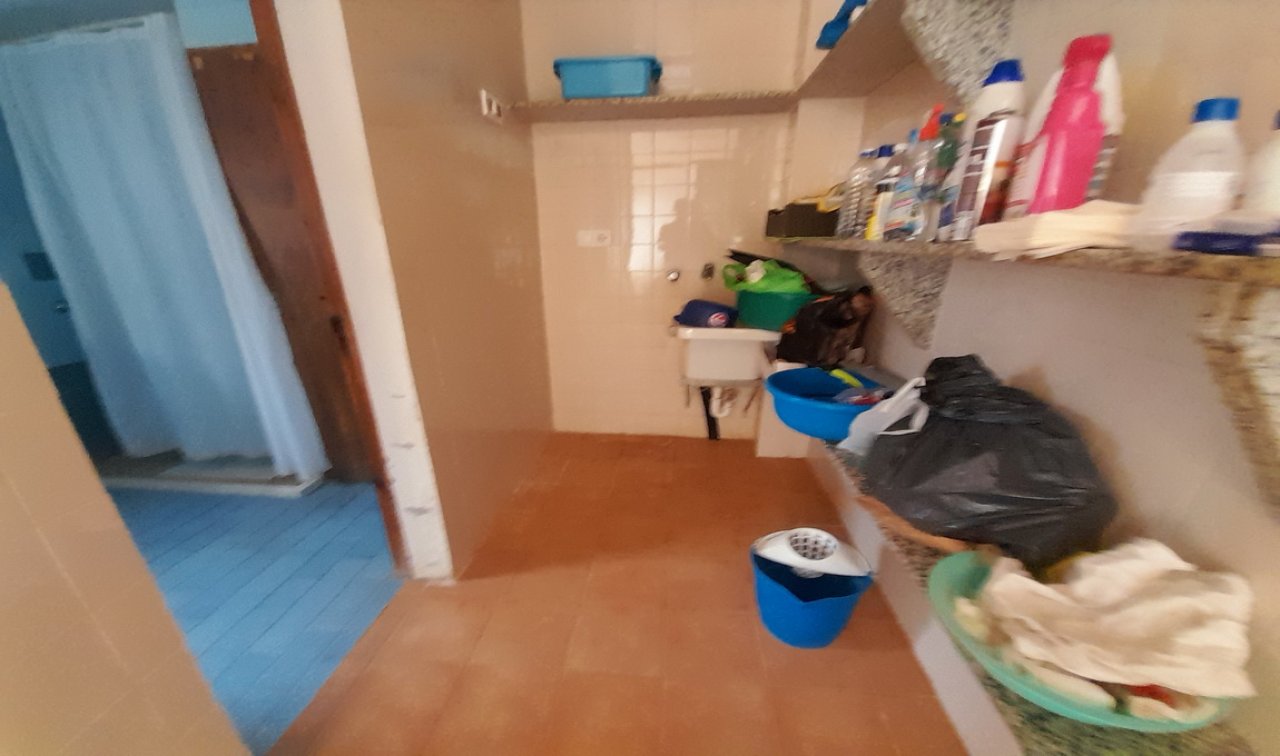 Inversión: Casa de pueblo de 3 plantas con patio y terrazas en Ses Salines -- L 35