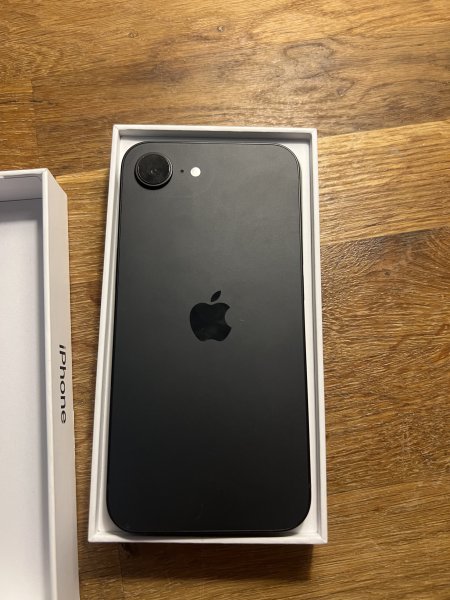 IPhone 16e