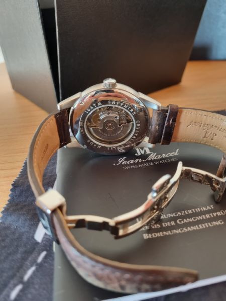 Jean Marcel Herren-Armbanduhr Astrum Automatik mit 2 Bändern