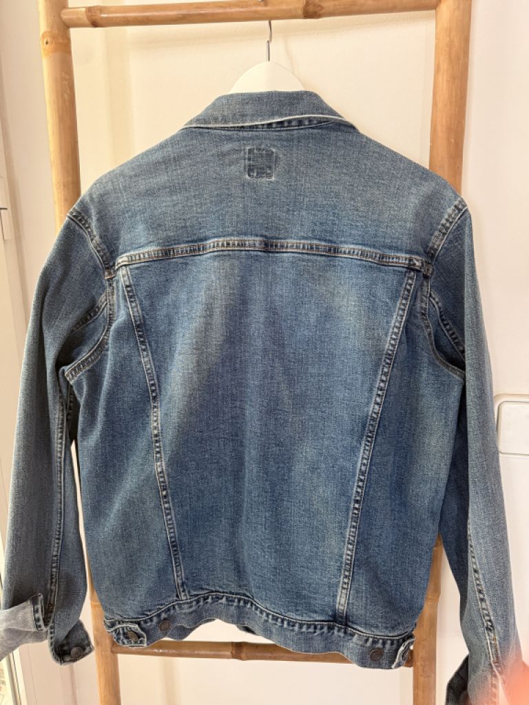 Jeans jackets, size M
