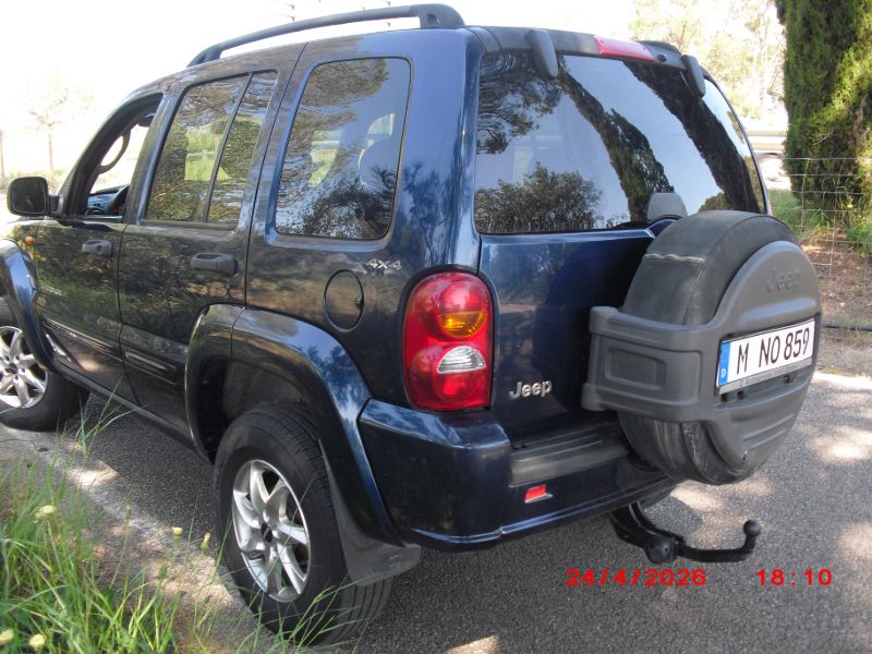Jeep Cherokee 3.7 L - V6 Automatic 4x4