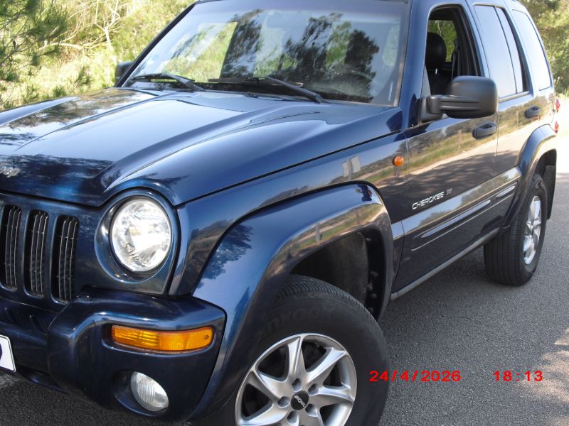 Jeep Cherokee 3.7 L - V6 Automatic 4x4