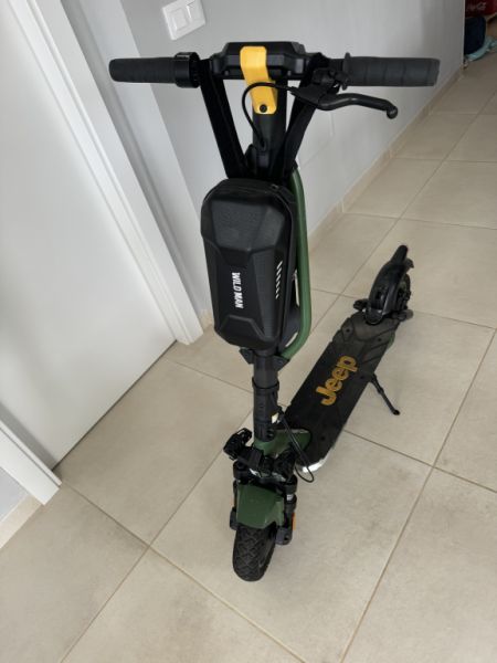 Jeep E-Scooter 2XE Adventurer Elektroroller 10W Grün
