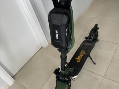 Jeep E-Scooter 2XE Adventurer Elektroroller 10W Grün