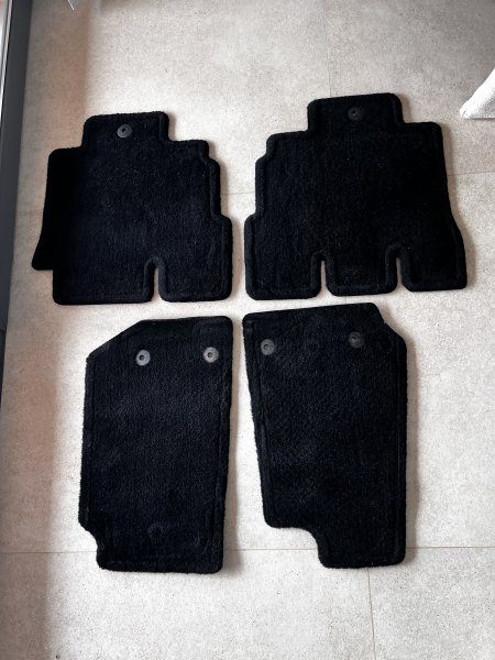 Jeep Wrangler Fußmatten Original und Reserveradabdeckung Top Zustand