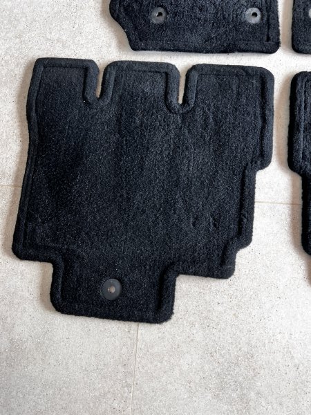 Jeep Wrangler Fußmatten Original und Reserveradabdeckung Top Zustand