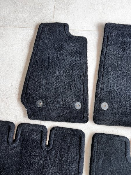 Jeep Wrangler Fußmatten Original und Reserveradabdeckung Top Zustand