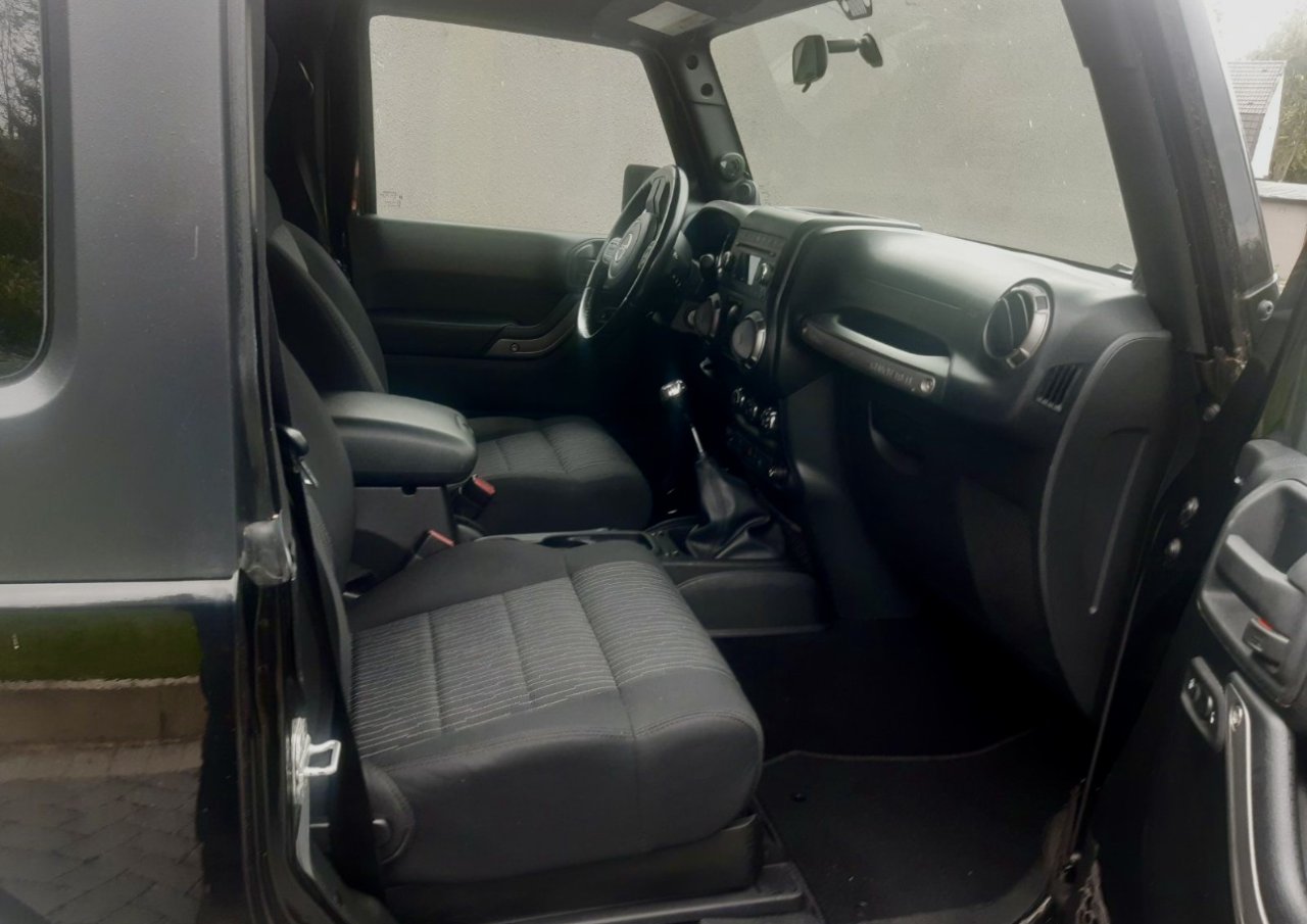 Jeep Wrangler JK 2.8 CRD Sport 2-Türer Allrad Hardtop & Softtop