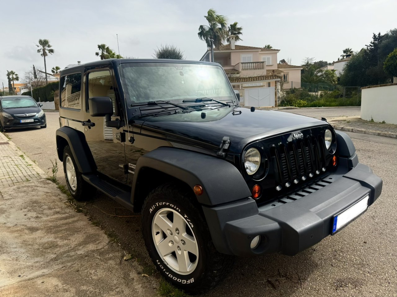 Jeep Wrangler JK 2.8 CRD Sport 2-Türer Allrad Hardtop & Softtop
