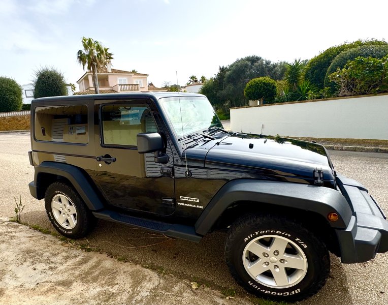 Jeep Wrangler JK 2.8 CRD Sport 2-Türer Allrad Hardtop & Softtop