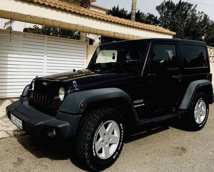 Jeep Wrangler JK 2.8 CRD Sport 2-Türer Allrad Hardtop & Softtop