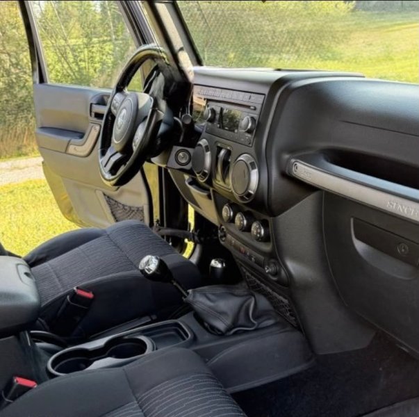 Jeep Wrangler JK 2.8 CRD Sport 2-Türer Allrad Hardtop & Softtop