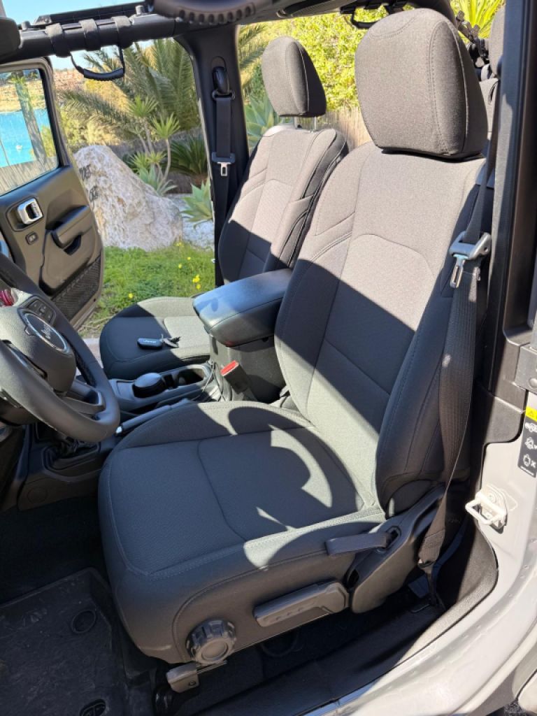 Jeep Wrangler Sport 2023, 21200km