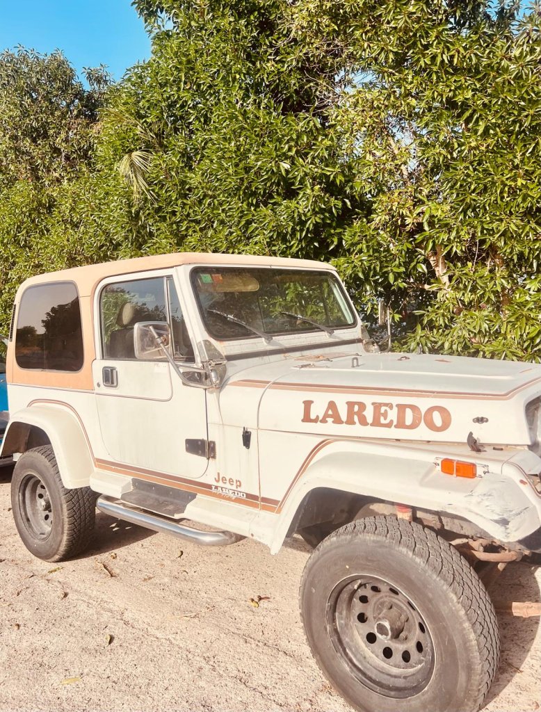 Jeep Wrangler YJ Laredo 4x4 Clásico - Techo Rígido - Muy Original