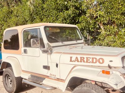 Jeep Wrangler YJ Laredo 4x4 Clásico - Techo Rígido - Muy Original