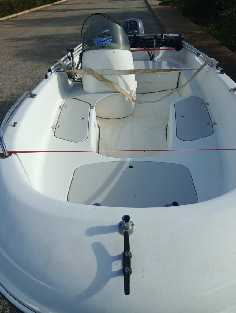 Jenneau Chantier console boat 4m 15HP outboard with trailer