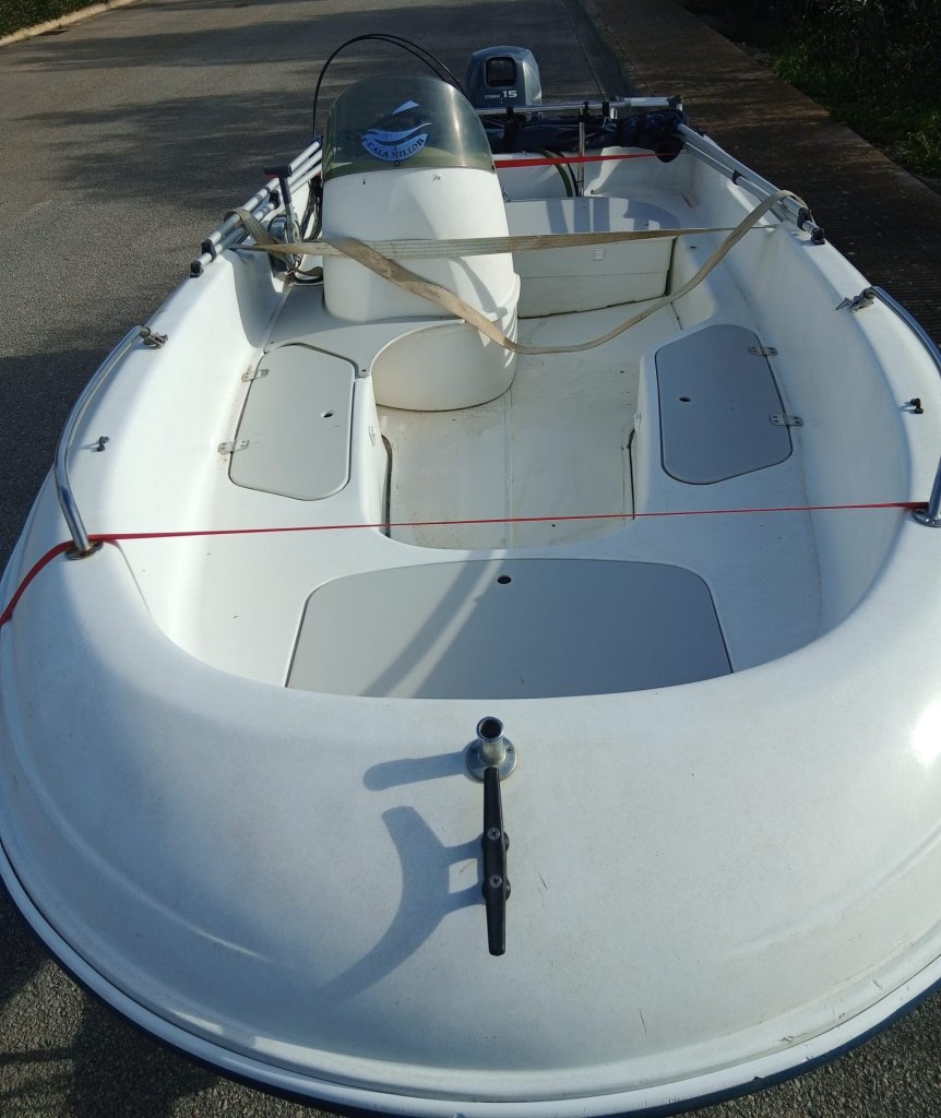 Jenneau Chantier console boat 4m 15HP outboard with trailer