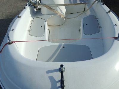 Jenneau Chantier console boat 4m 15HP outboard with trailer