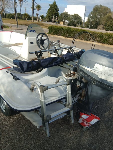 Jenneau Chantier console boat 4m 15HP outboard with trailer