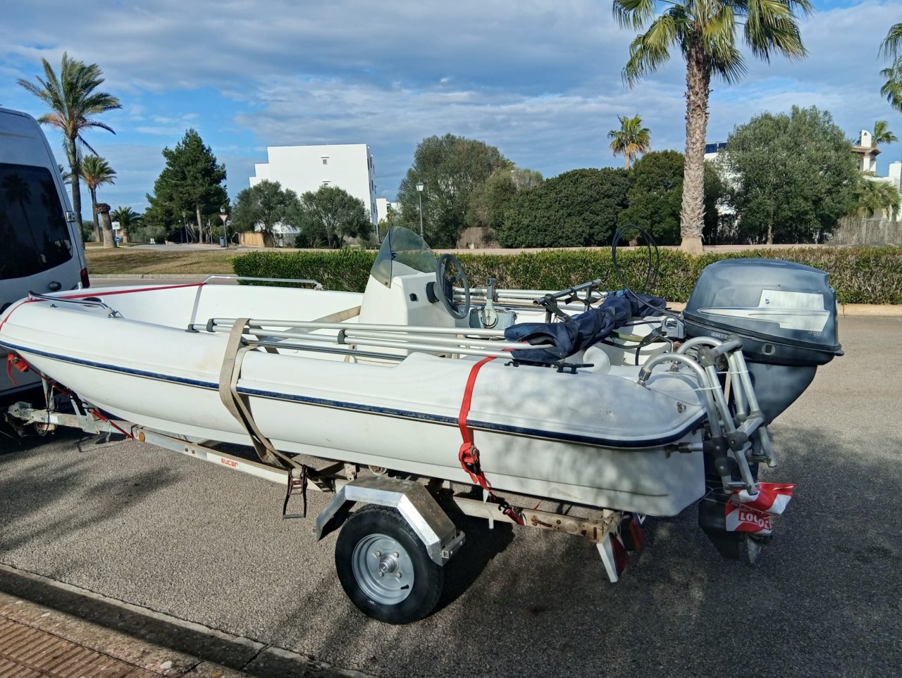 Jenneau Chantier console boat 4m 15HP outboard with trailer
