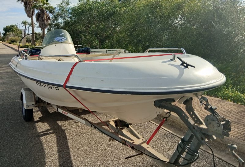 Jenneau Chantier console boat 4m 15HP outboard with trailer