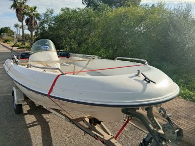 Jenneau Chantier console boat 4m 15HP outboard with trailer