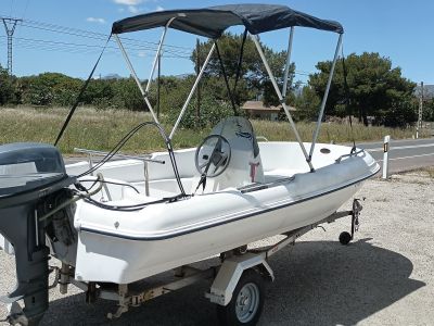 Jenneau Chantier console boat 4m 15HP outboard with trailer