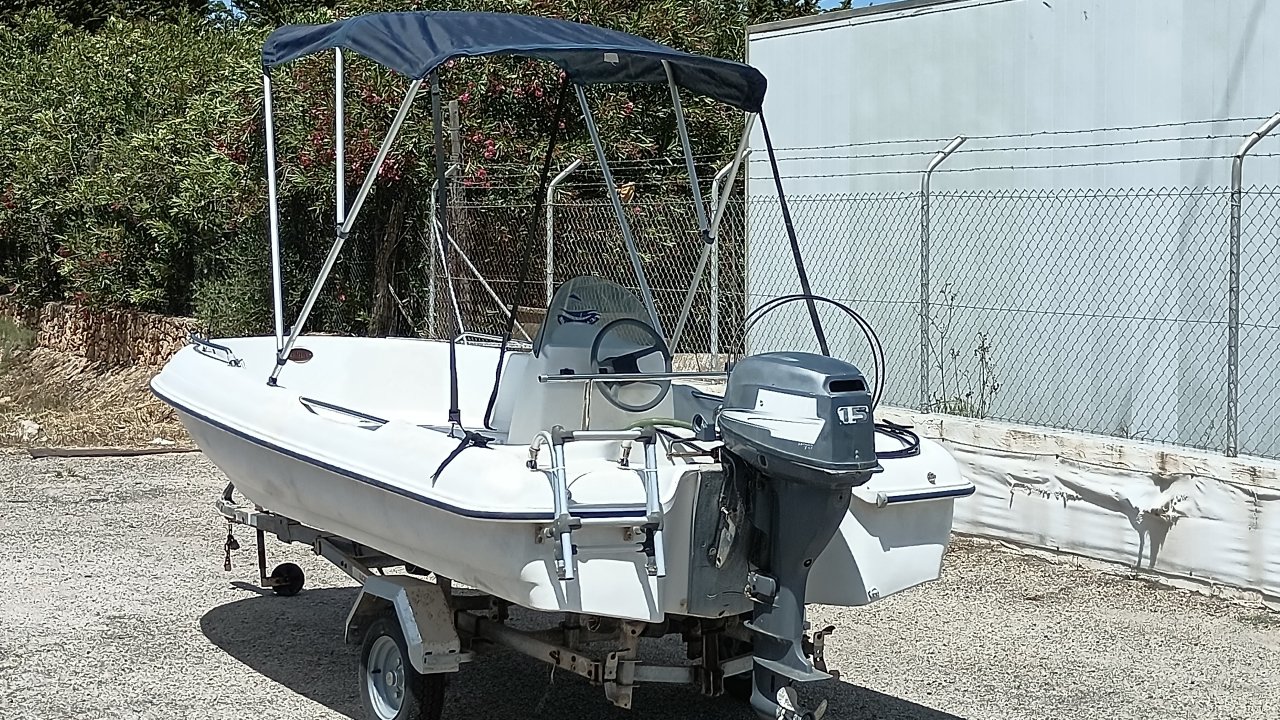 Jenneau Chantier console boat 4m 15HP outboard with trailer