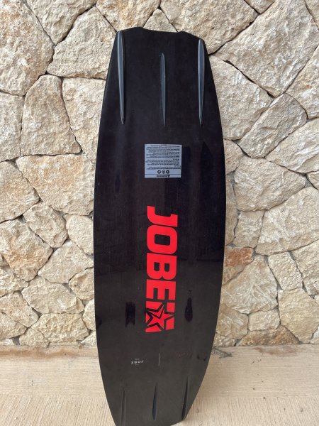 Set de wakeboard Jobe con botas y cuerda a la venta - usado solo 2 veces