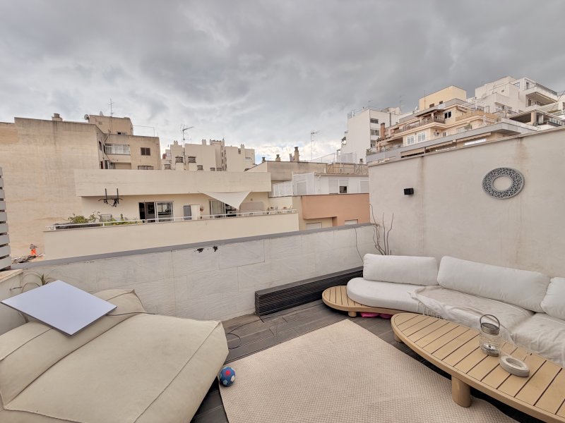 Juwel in Palma: modernes Duplex-Penthouse in Son Armadans