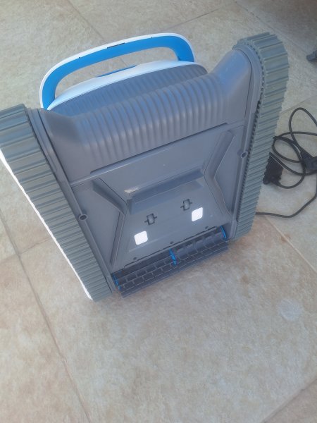 Kabelloser Poolroboter PC10 Wand-Boden & Wasserlinie Topzustand