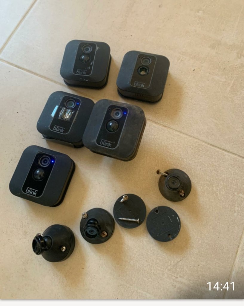Wireless camera system from Blink with mounting bracket — 5 cameras