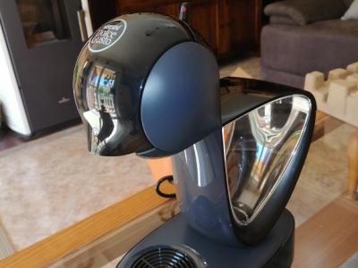 Coffee capsule machine