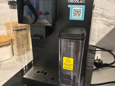 Cecotec coffee machine